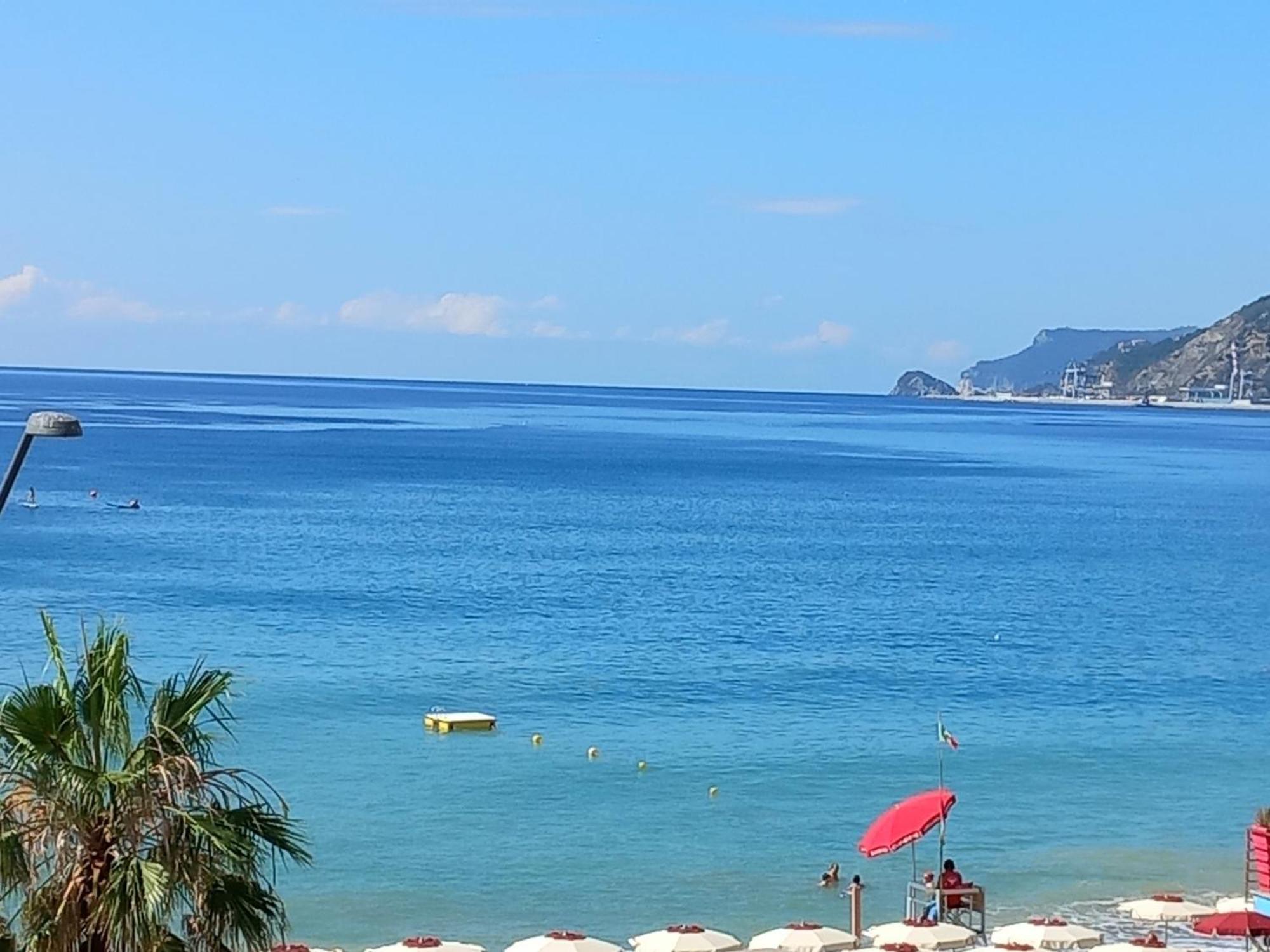 Tramonto Sul Mare - Sea Suite Savone Extérieur photo