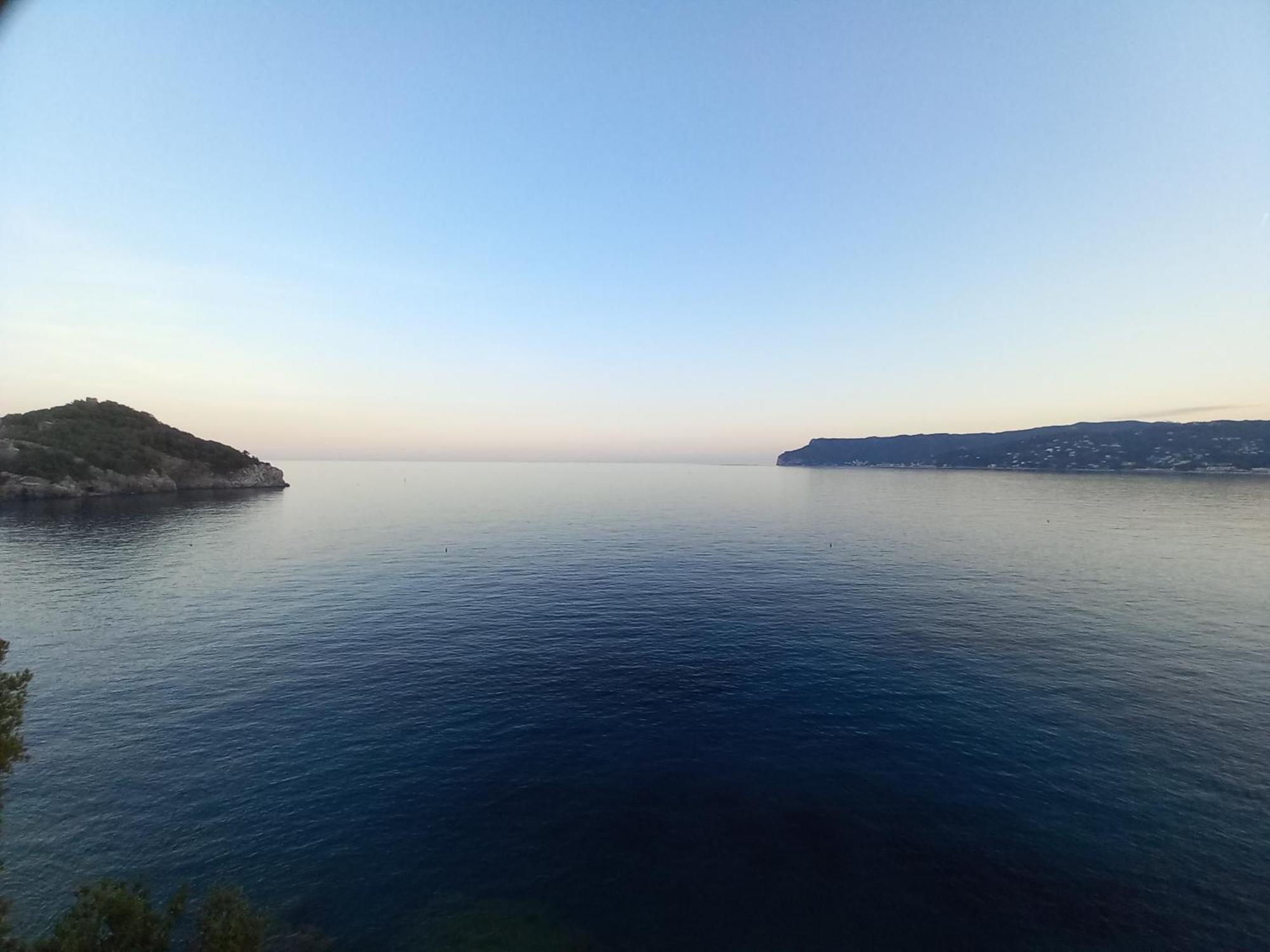 Tramonto Sul Mare - Sea Suite Savone Extérieur photo